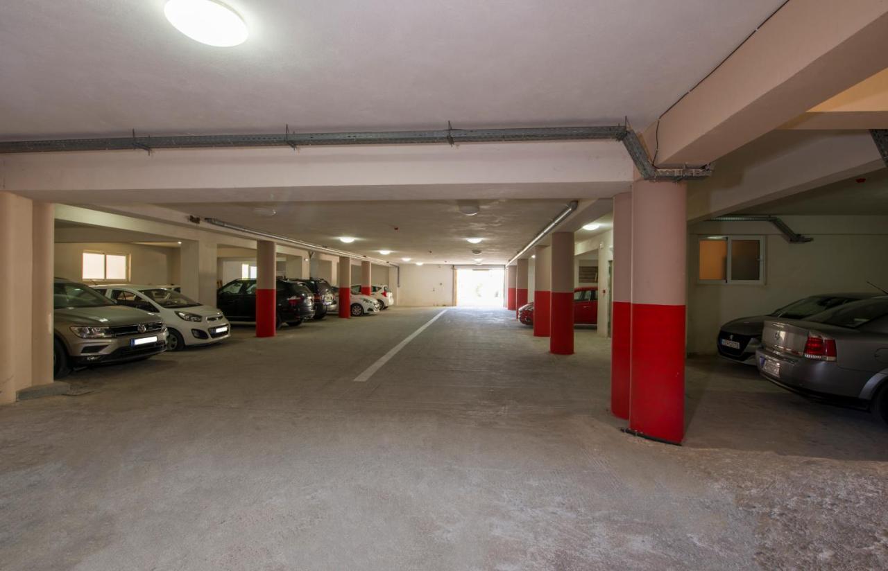 Isida Hotel Agia Marina Exterior foto