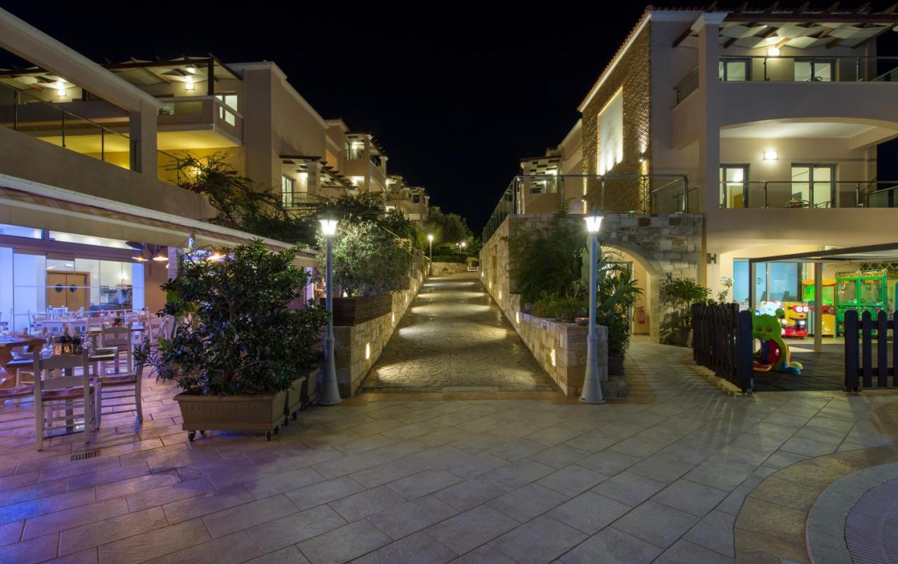 Isida Hotel Agia Marina Exterior foto