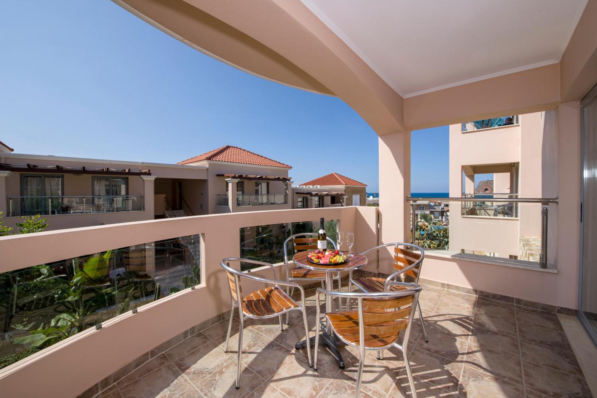 Isida Hotel Agia Marina Zimmer foto